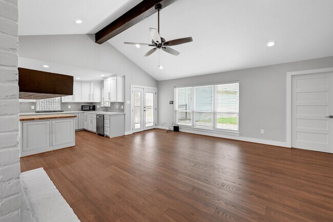 Building Photo - 4738 Whispering Falls Dr