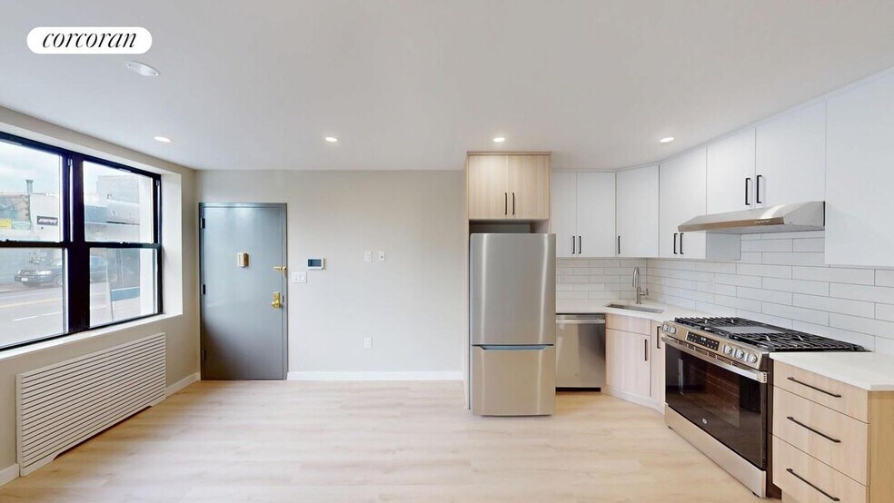 Building Photo - 587 3rd Ave