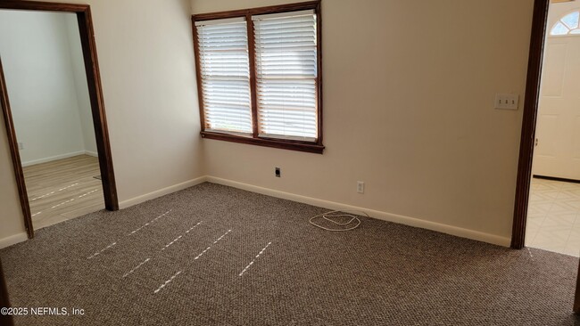 Building Photo - 4505 Clinton Ave