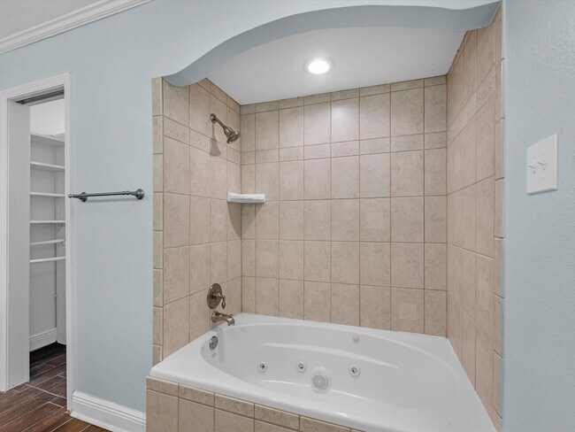 Building Photo - 9006 Donys Dr