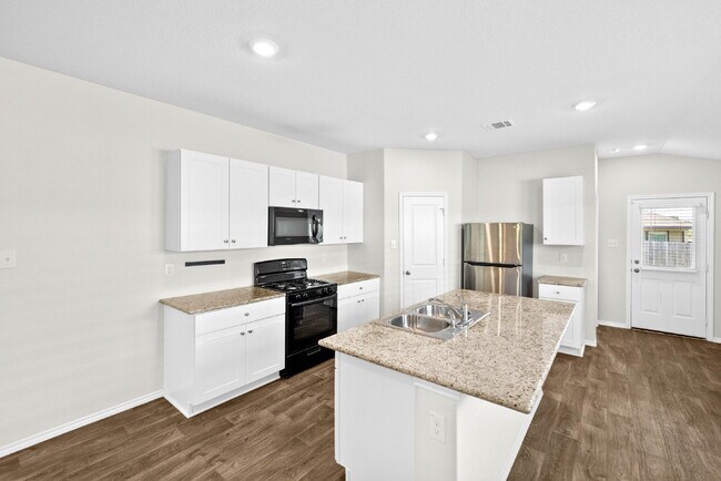 Building Photo - 3 Bedroom Rental in Convenient West San Antonio Location