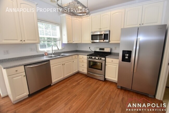 Building Photo - 307 Mainsail Dr