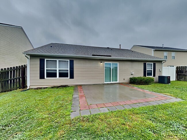 Building Photo - 1628 Poplar Shadow Dr