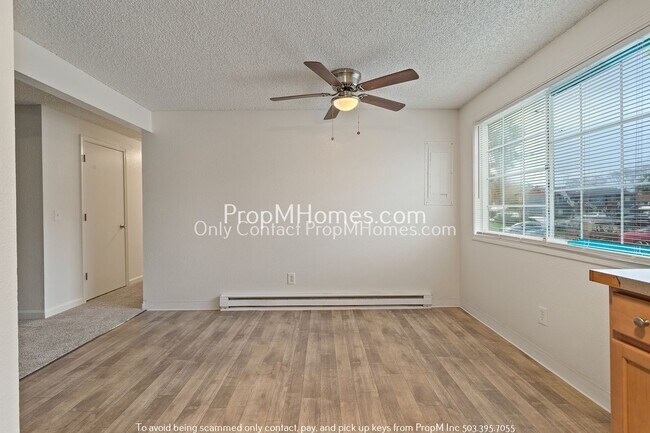 Building Photo - Enjoy the Cedar Hills Lifestyle in this Th...