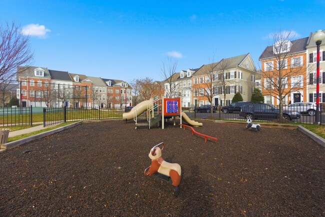 Building Photo - Lovely 3 BR/2.5 BA Townhome in Camp Springs!