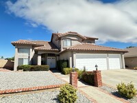 Building Photo - West Palmdale Home