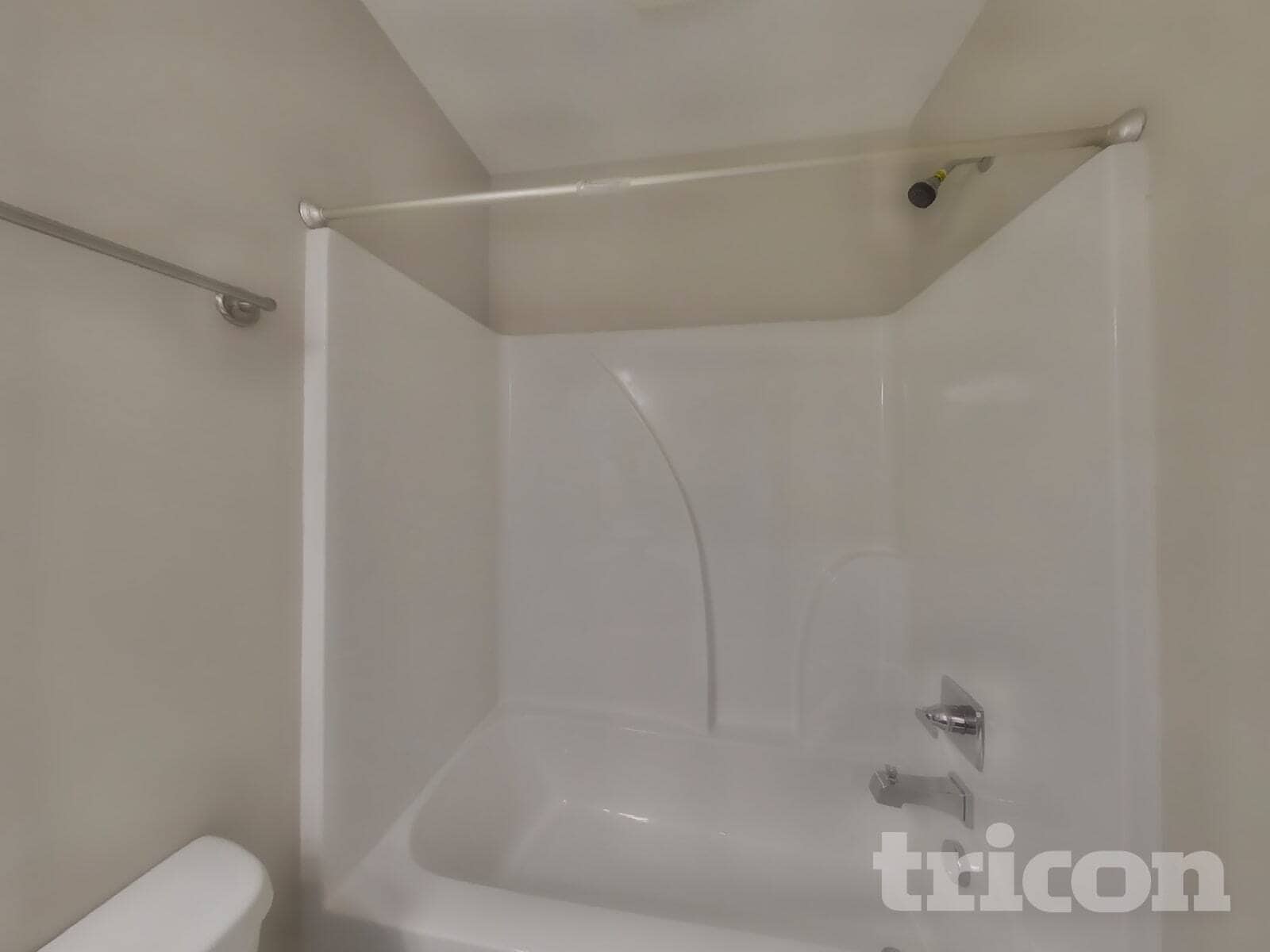 Building Photo - 704 Finse Dr