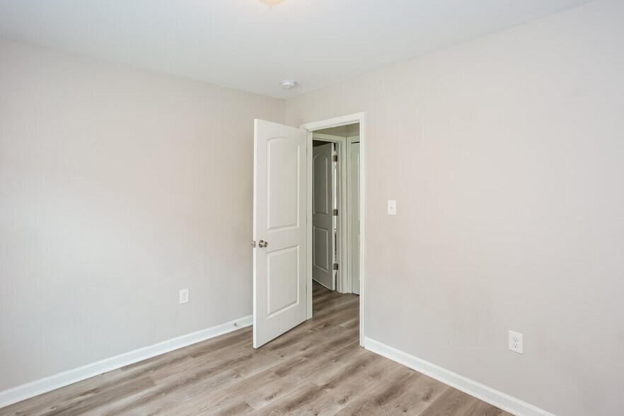 Building Photo - 149 High Bluff Cir