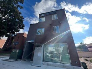 Building Photo - 435 S 400 E