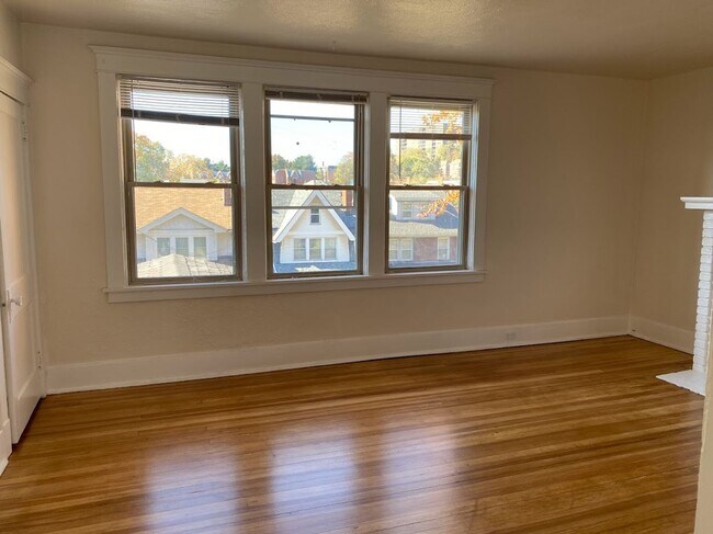 Building Photo - 2309 Eldridge St