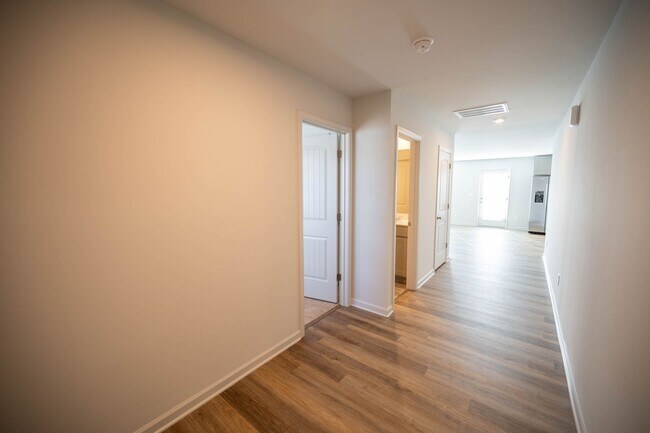 Building Photo - 321 Suhani Ln