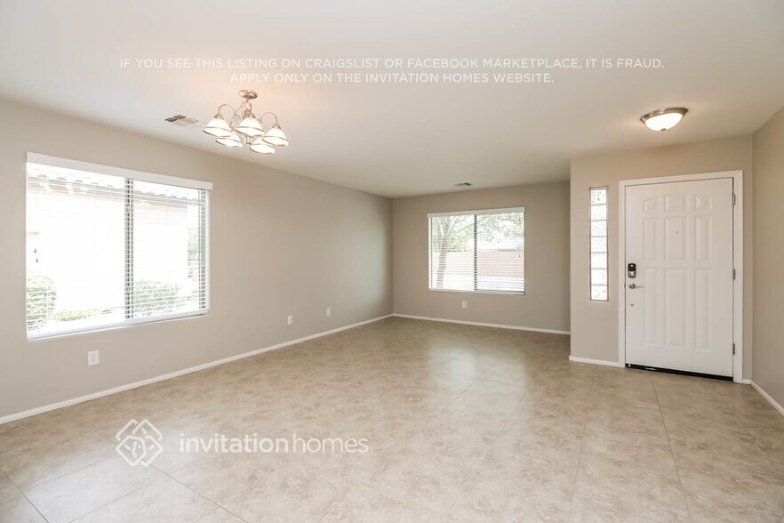 Building Photo - 38166 N Sandy Dr