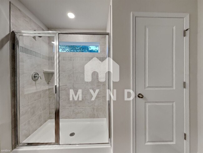 Building Photo - 3 br, 2.5 bath Townhome - 145 Eagle Chase Dr