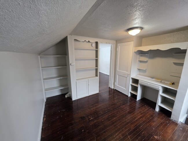 Building Photo - 16672 Lauder St