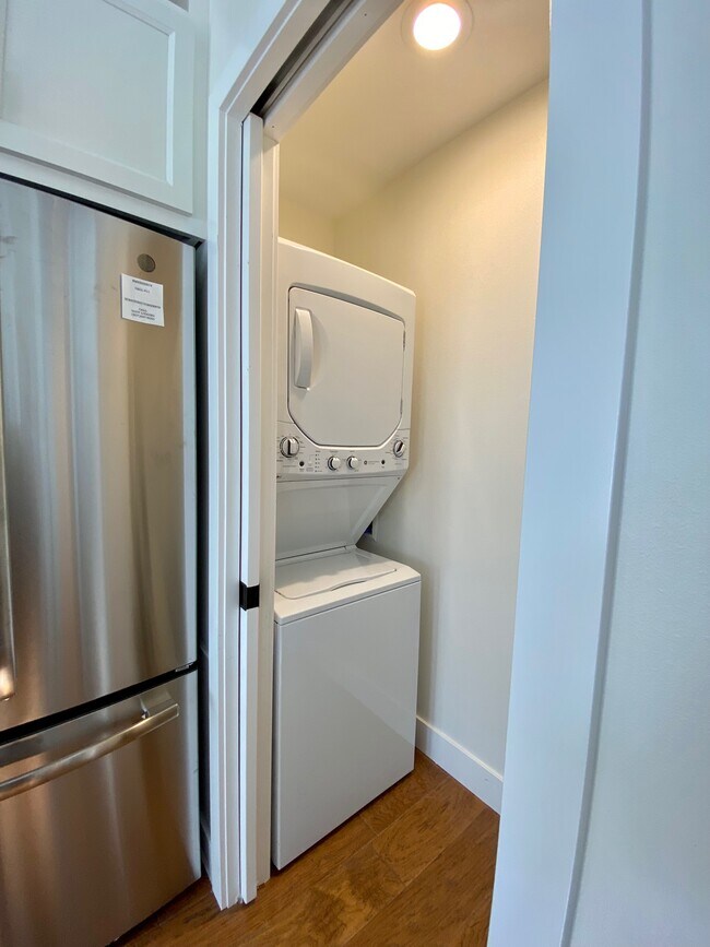 washer/dryer in unit - 1401 Bleistein Ave