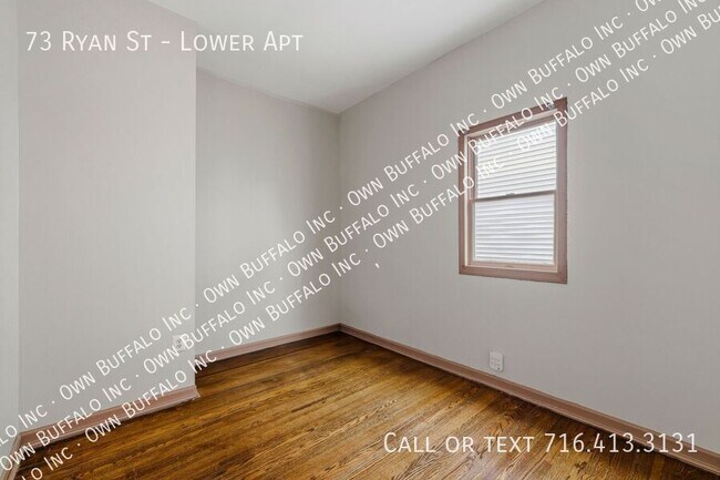 Building Photo - 73 Ryan St