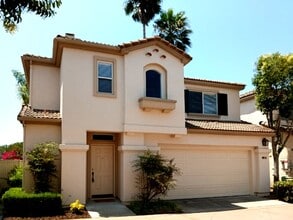 Building Photo - Coming Soon - Stunning Two-Story 3 Bedroom, 2.5 Bath Home in the Heart of Eastlake Greens!
