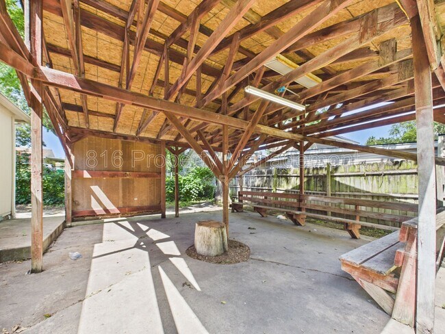 Building Photo - 1875 S Coy St