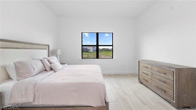 Building Photo - 1905 Fresno Ave