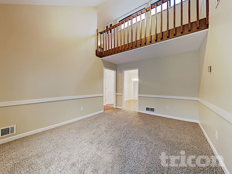 Building Photo - 3958 Cotswold Dr SW