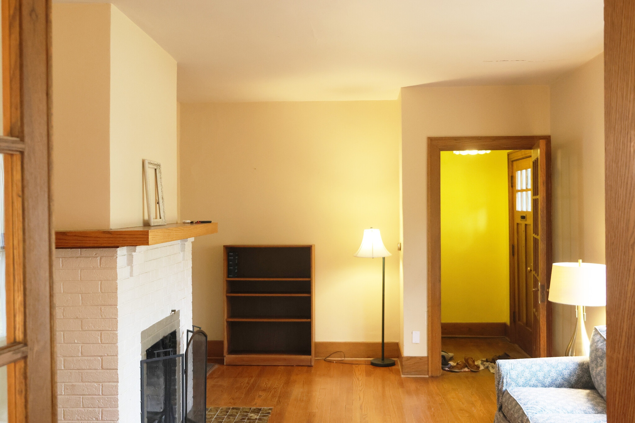 Living room - 711 W Ohio St