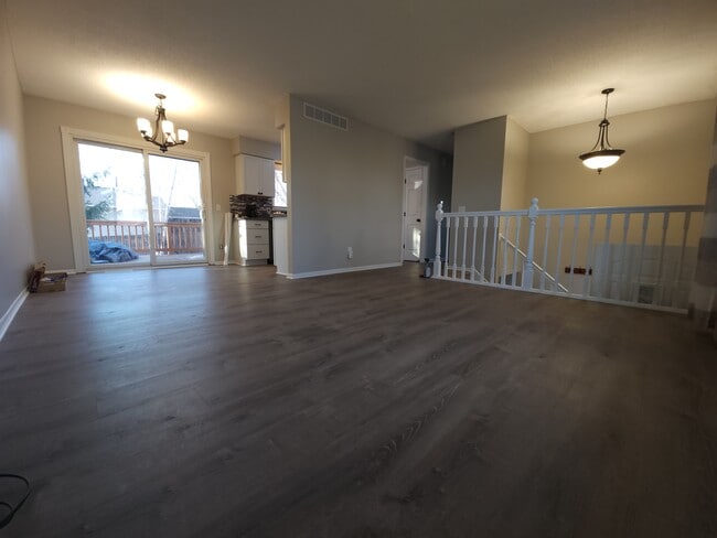Building Photo - 5596 Amblewood Dr NE