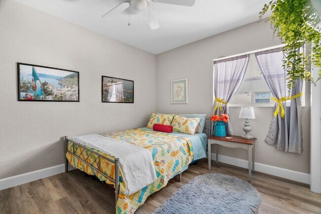 Building Photo - Waterfront Views with $1,000 Off First Mon...