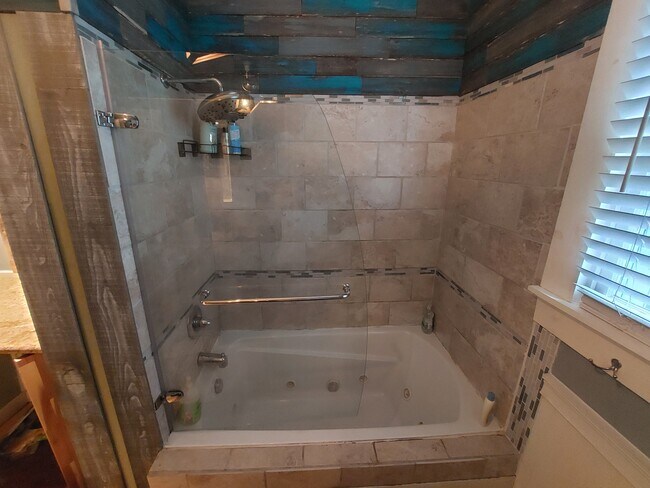 Building Photo - 79 S Lafayette St