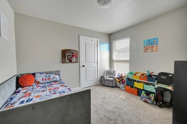 Building Photo - Near brand new 3 bd/2 bth home in quiet neighborhood! Turf backyard w/ pergola! All appliances! 1...