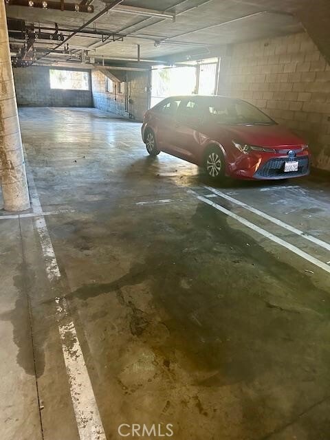 Building Photo - 5821 Sylmar Ave