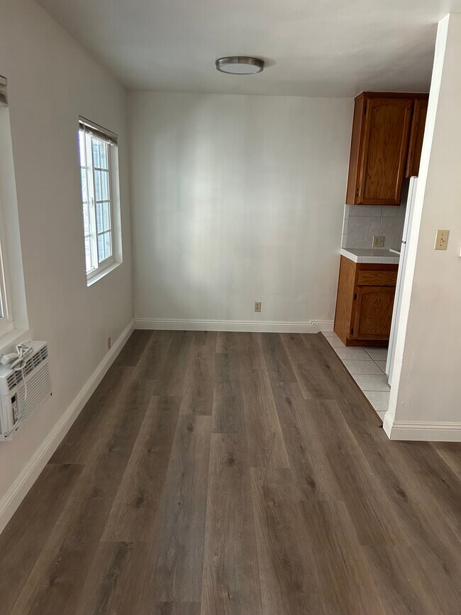 Building Photo - 5716 Laurel Canyon Blvd