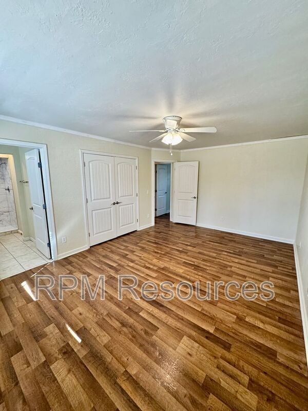 Building Photo - 10449 Dover Dr