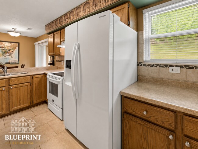 Building Photo - 3275 Holgate Ln