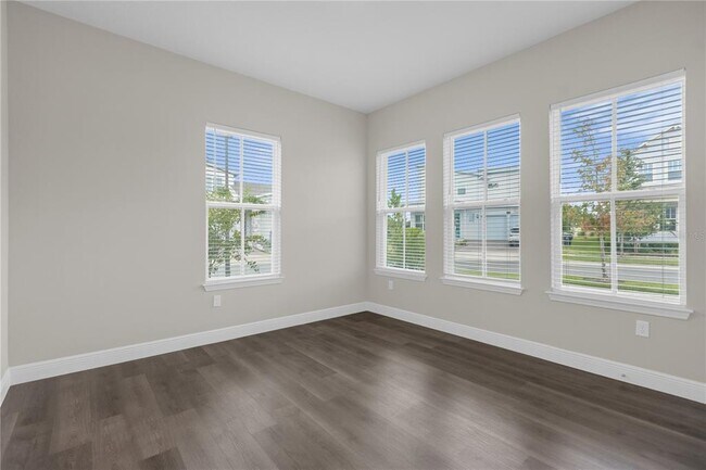Building Photo - 13162 McMillan Dr