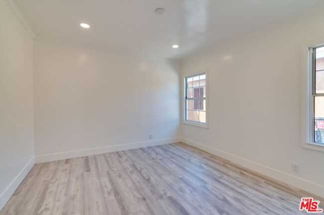 Building Photo - 8037 Campion Dr