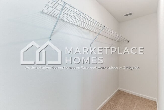 Building Photo - 159 Sage Br St