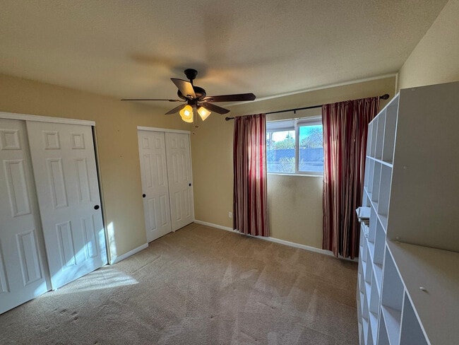 Building Photo - 2058 E Fremont Dr