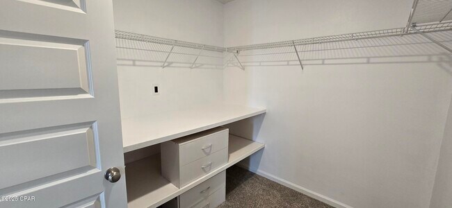 Building Photo - 6472 Slabinski Ln