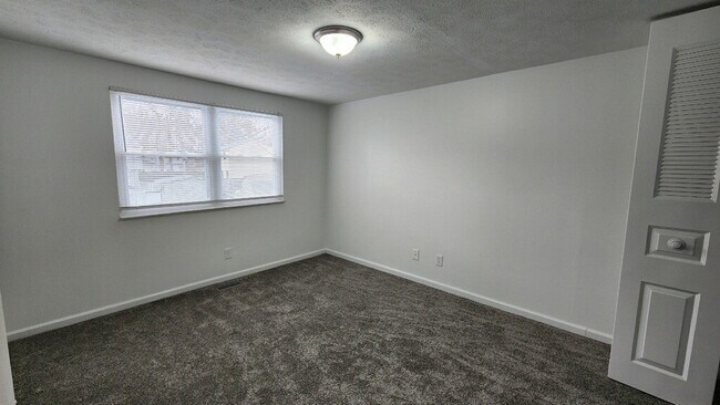 Building Photo - 259 Windsor Castle Dr