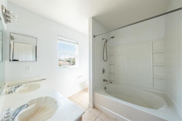 Building Photo - 520 Lewis Canyon Ln