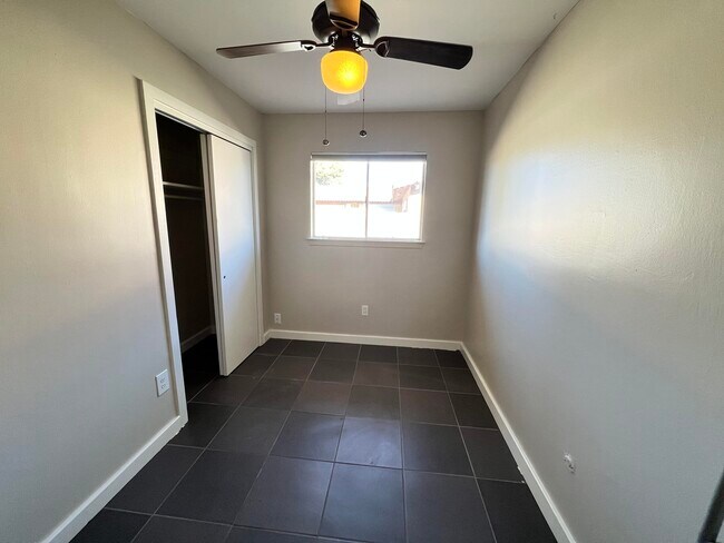 Building Photo - 1400 Monte Negro Dr