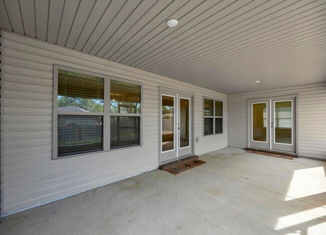 Building Photo - 3639 Ranch Dr