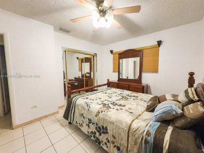 Building Photo - 3420 SW 104th Ave