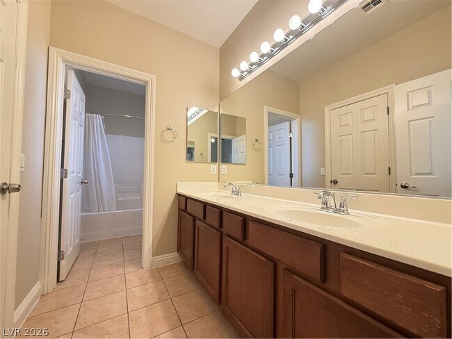 Building Photo - 116 Augusta Course Ave