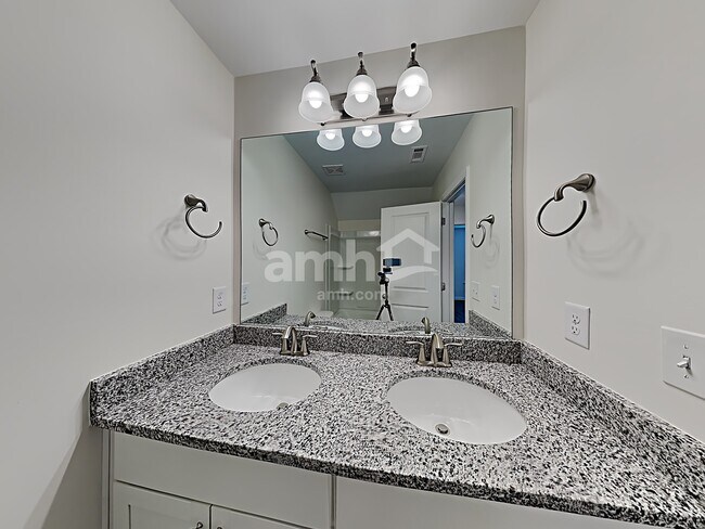 Building Photo - 29 Shelby Ct