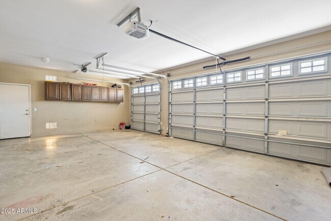 Building Photo - 2261 W Mila Way