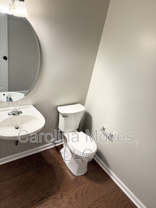 Building Photo - 24 N Orchard Farms Ave