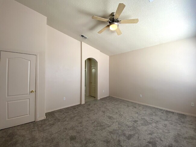 Building Photo - Spacious 3BR w/Office in the Cabezon Subdivion