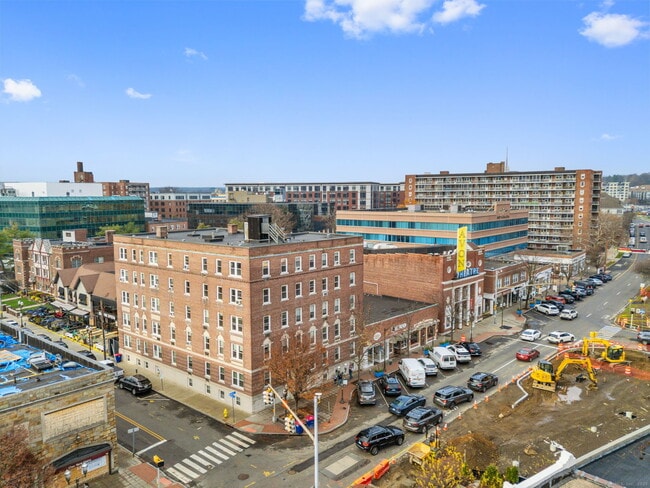 Building Photo - 218 Bedford St