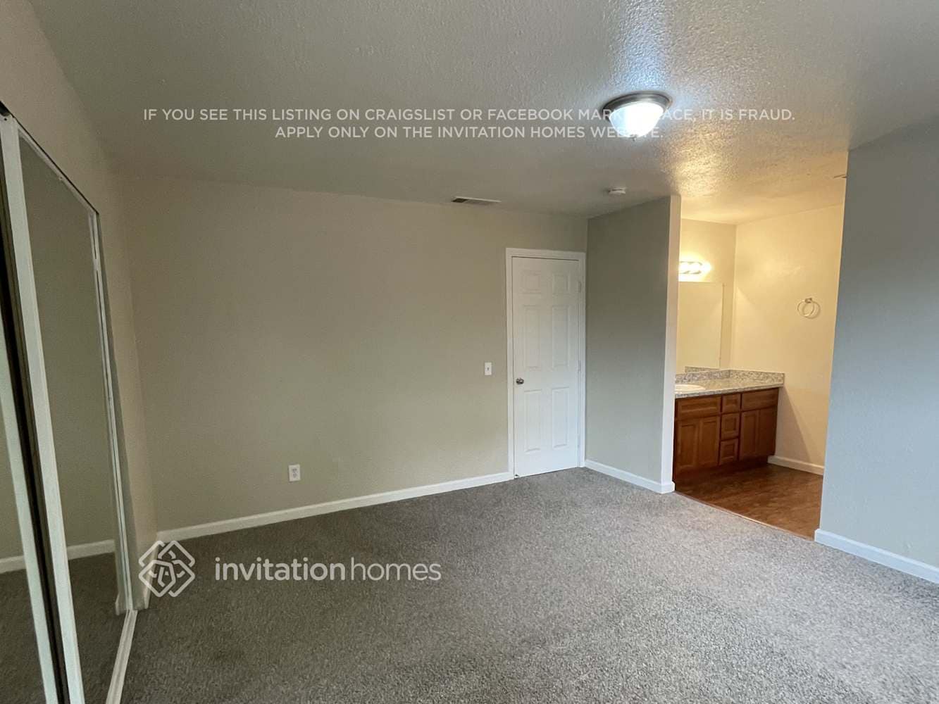 Building Photo - 8571 Fairlawn Ct